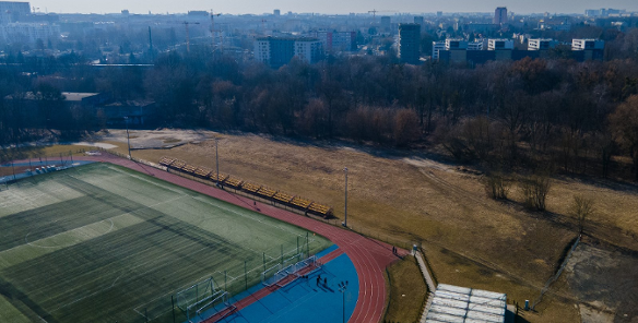 Boisko rozgrzewkowe na Golęcinie i teren obok niego, gdzie stanie hala