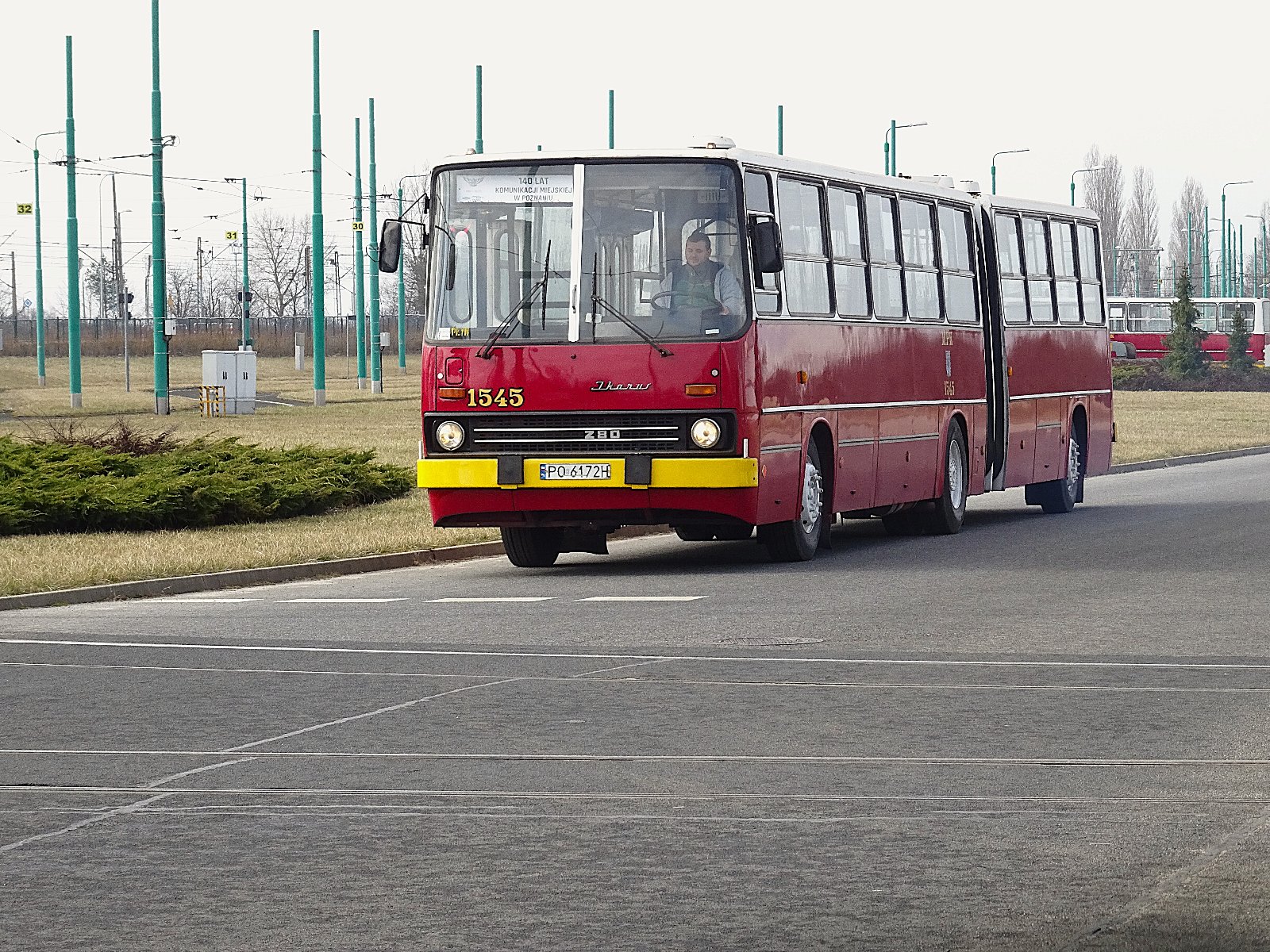 Czerwony Ikarus na linii turyustycznej