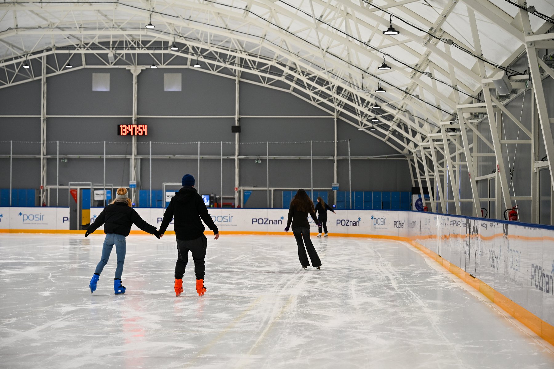 Galeria zdjęć z otwartego w grudniu lodowiska na Chwiałce