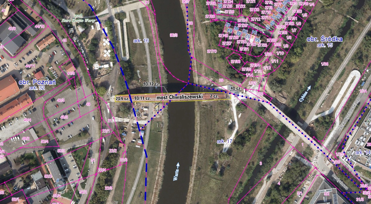 mapa lotnicza przestawiające most nad rzeką i jego otoczenie zaznaczono między innymi nazwę most Chwaliszewski