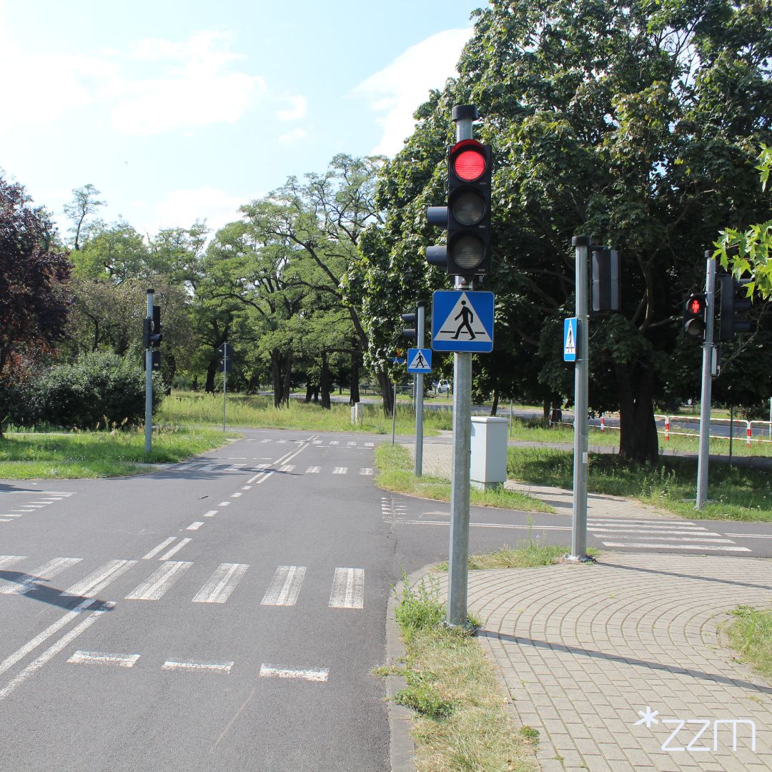 Miasteczko Ruchu Drogowego w Parku Tysiąclecia umożliwia dzieciom podczas zabawy na łatwe i przyjemne przyswajanie przepisów ruchu drogowego