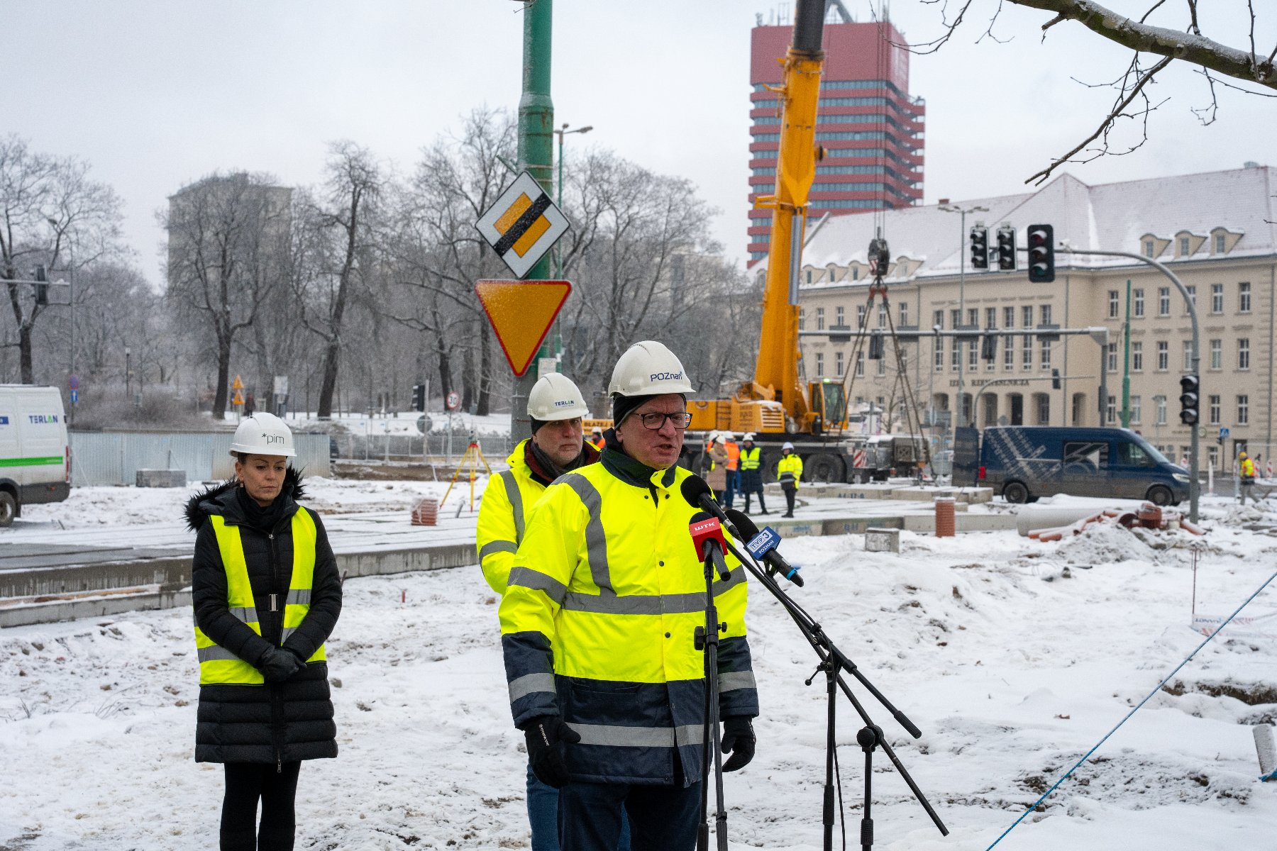 Montaż specjalnych prefabrykatów na węźle Wierzbięcice