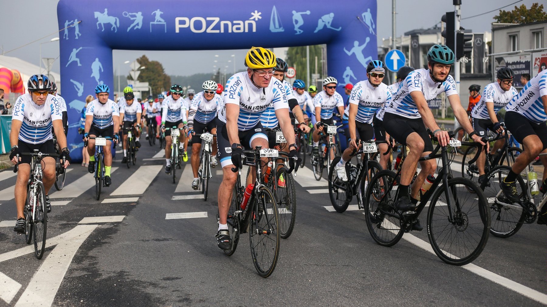 Na ulicach Poznania ponownie ścigać się będą amatorscy kolarze na prestiżowym wyścigu, fot. Gran Fondo