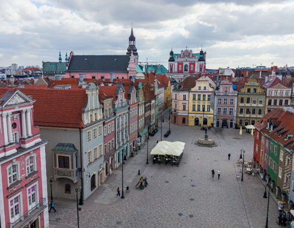 Na zdjęciu rynek miasta widziany z lotu ptaka