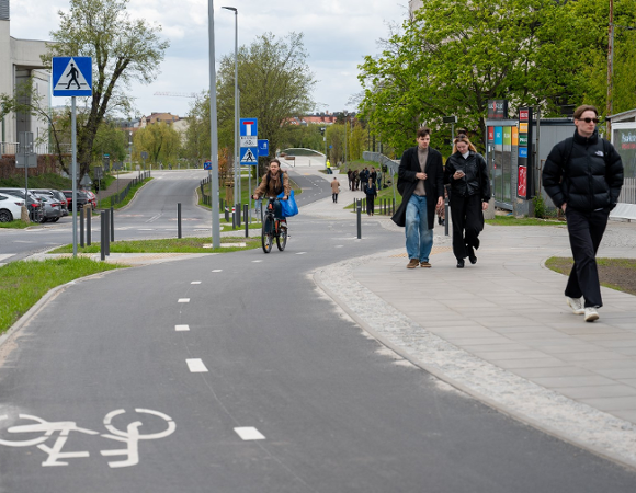 Nowa droga rowerowa i chodnik wzdłuż ul. Berdychowo i jej użytkownicy