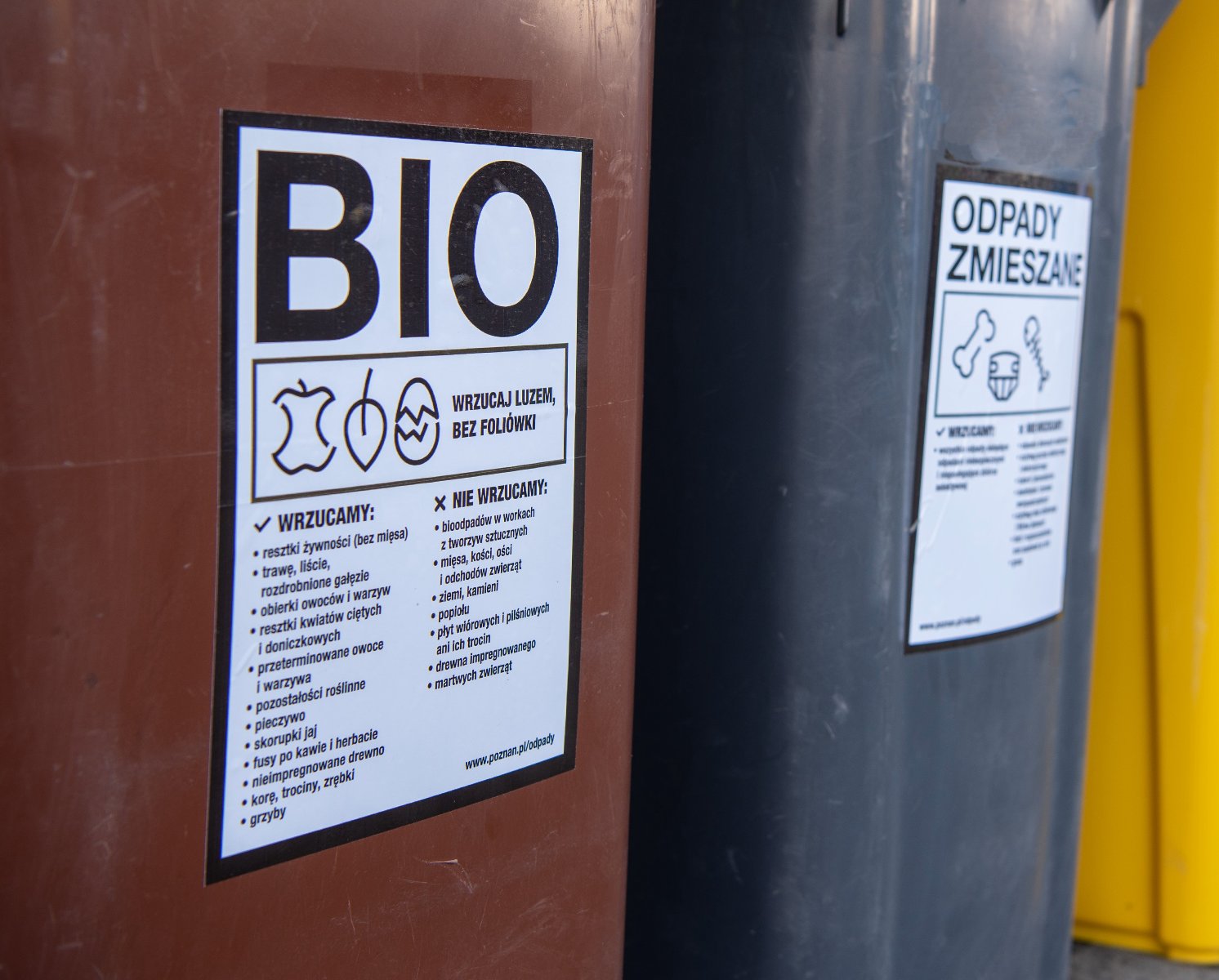 Pękające pojemniki na bio