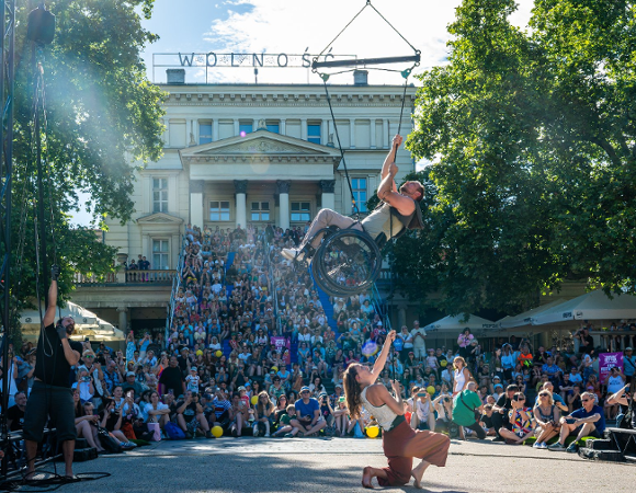 Pokaz na Placu Wolności
