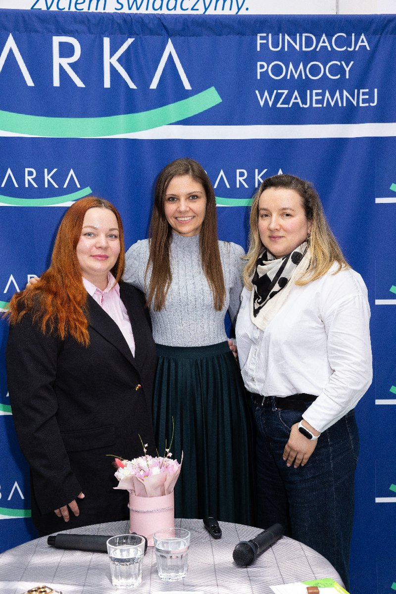 "Spotkanie informacyjne zorganizowane przez Fundację Pomocy Wzajemnej "Barka", skierowane do obywatelek i obywateli Ukrainy."