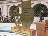 Statuetka za 1. miejsce w rywalizacji poznańskich szkół w ramach Rowerowej Stolicy Polski