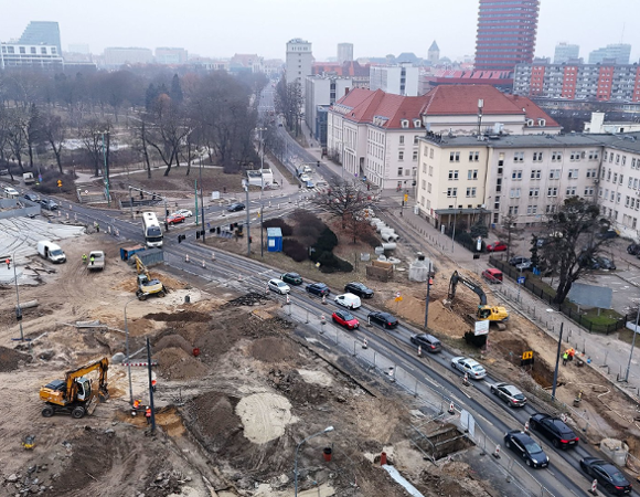 Widok na przebudowywane skrzyżowaniu ulic Królowej Jadwigi, Wierzbięcice, Matyi i Al. Niepodległości