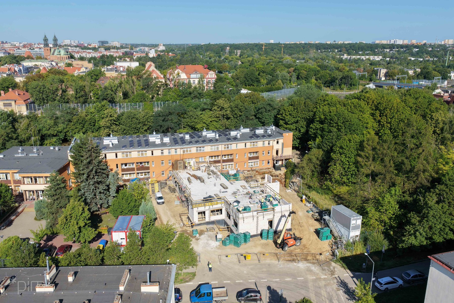 Zdjęcia z postępu pracy przy modernizacji DPSu przy ul. Konarskiego