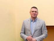 Zdjęcie przedstawia dyrektora Pawełczaka.