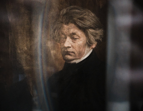 Zdjęcie przedstawia obraz z wizerunkiem Mickiewicza.