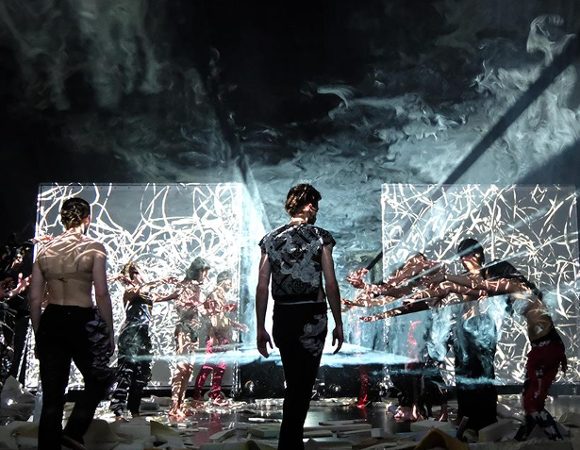 Zdjęcie ze spektaklu "24/7 nowych grzechów"