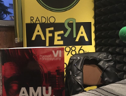 Afera nas czyta