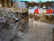 Archeolodzy odkryli mur kolegiaty