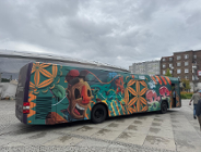 Autobus Polskiej Stolicy Kultury już na Rynku Łazarskim. Nie daj się pogodzie i zajrzyj w poniedziałkowe popołudnie.