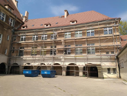 Czas na dziedziniec