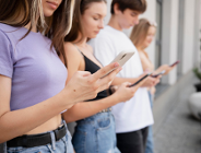 Jak oderwać nastolatka od telefonu?
