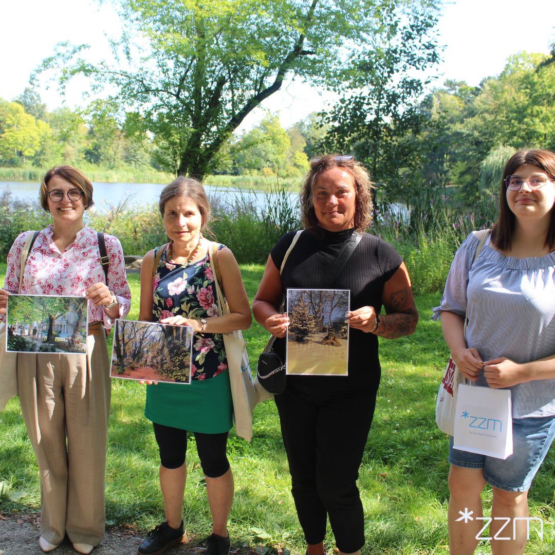 Konkurs fotograficzny został zrealizowany w ramach projektu "Zielone leczenie". Jego celem było promowanie zdrowego stylu życia poprzez kontakt z naturą i wspólne spędzanie czasu na świeżym powietrzu, a także zachęcanie mieszkańców do odwiedzania miejskich parków oraz innych terenów zieleni administrowanych przez Zarząd Zieleni Miejskiej w Poznaniu Konkurs fotograficzny został zrealizowany w ramach projektu "Zielone leczenie". Jego celem było promowanie zdrowego stylu życia poprzez kontakt z naturą i wspólne spędzanie czasu na świeżym powietrzu, a także zachęcanie mieszkańców do odwiedzania miejskich parków oraz innych terenów zieleni administrowanych przez Zarząd Zieleni Miejskiej w Poznaniu
