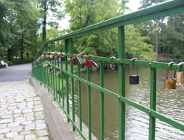 "Mostek zakochanych" w Parku Sołackim