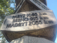 Na prawo Paryż, na lewo Berlin