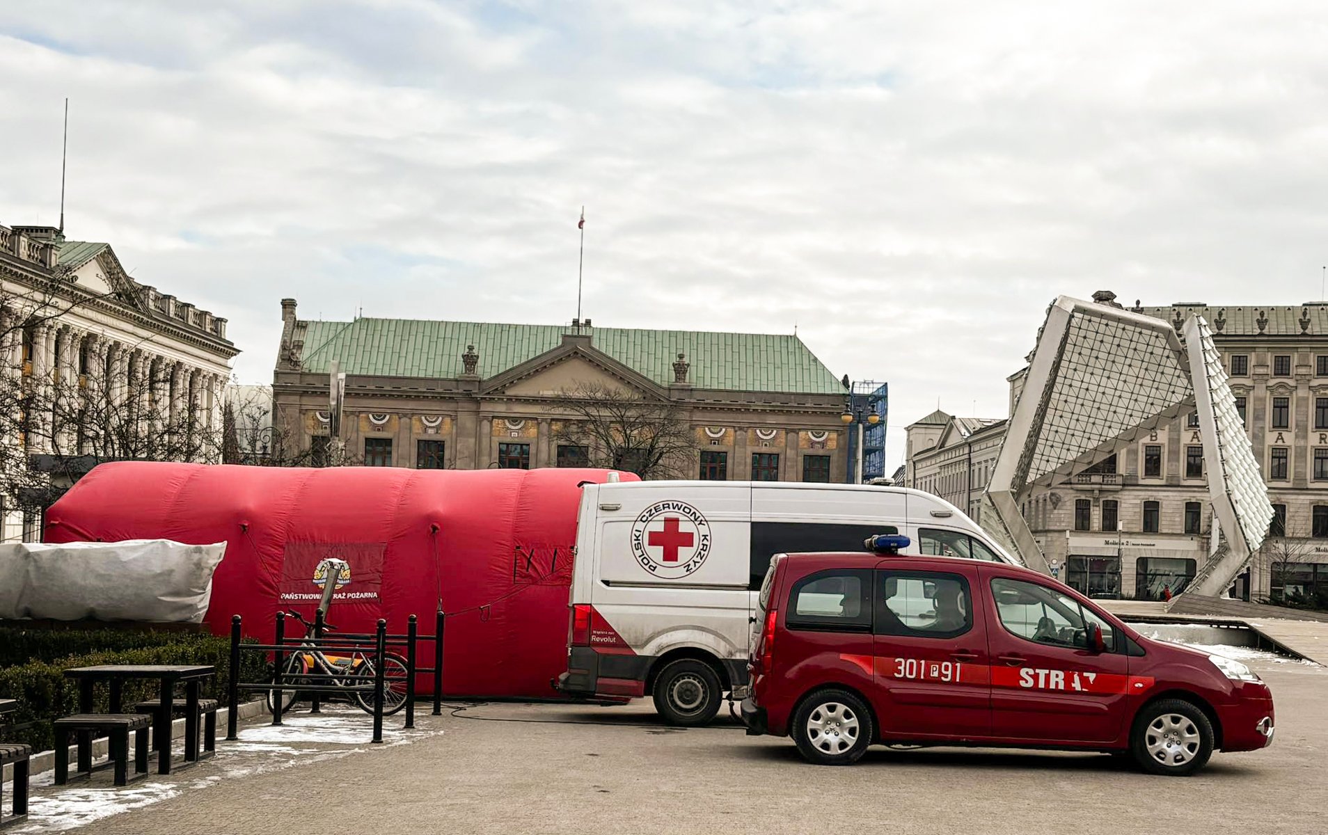 namiot na placu Wolności