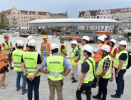 Nowa zieleń i nowoczesny dach na Rynku Łazarskim