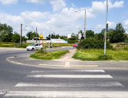 Nowy chodnik i zieleń na Piątkowie