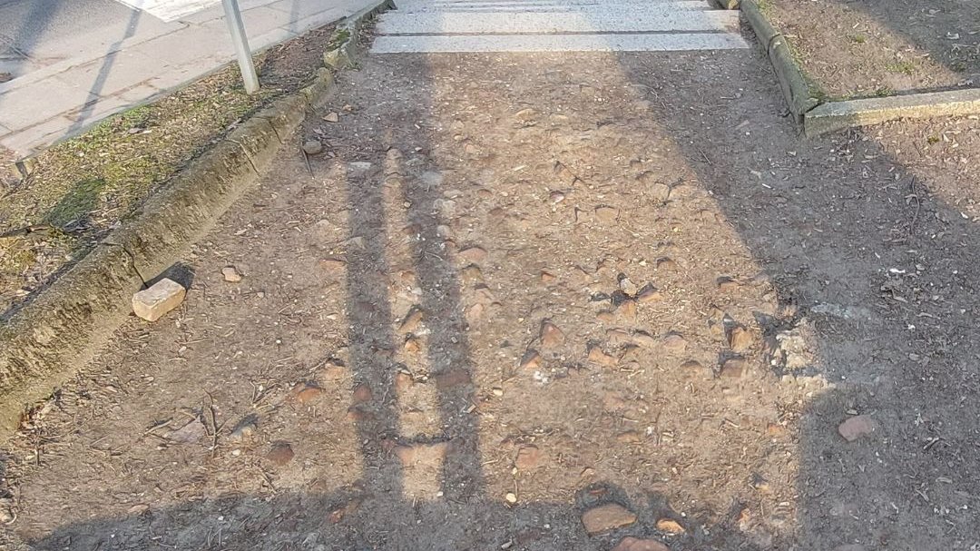 Remont schodów na Skwerze Bitwy Nad Bzurą potrwa do końca sierpnia