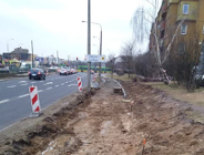 Przy blokach TBS na Murawie powstaje chodnik