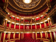 Teatr a niepodległość.