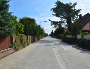 Ul. Trzebiatowska na Smochowicach z nową nawierzchnią