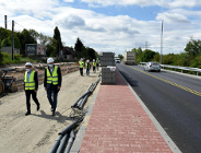 Ulica Gdyńska w przebudowie: nowa jezdnia, chodniki, przystanek