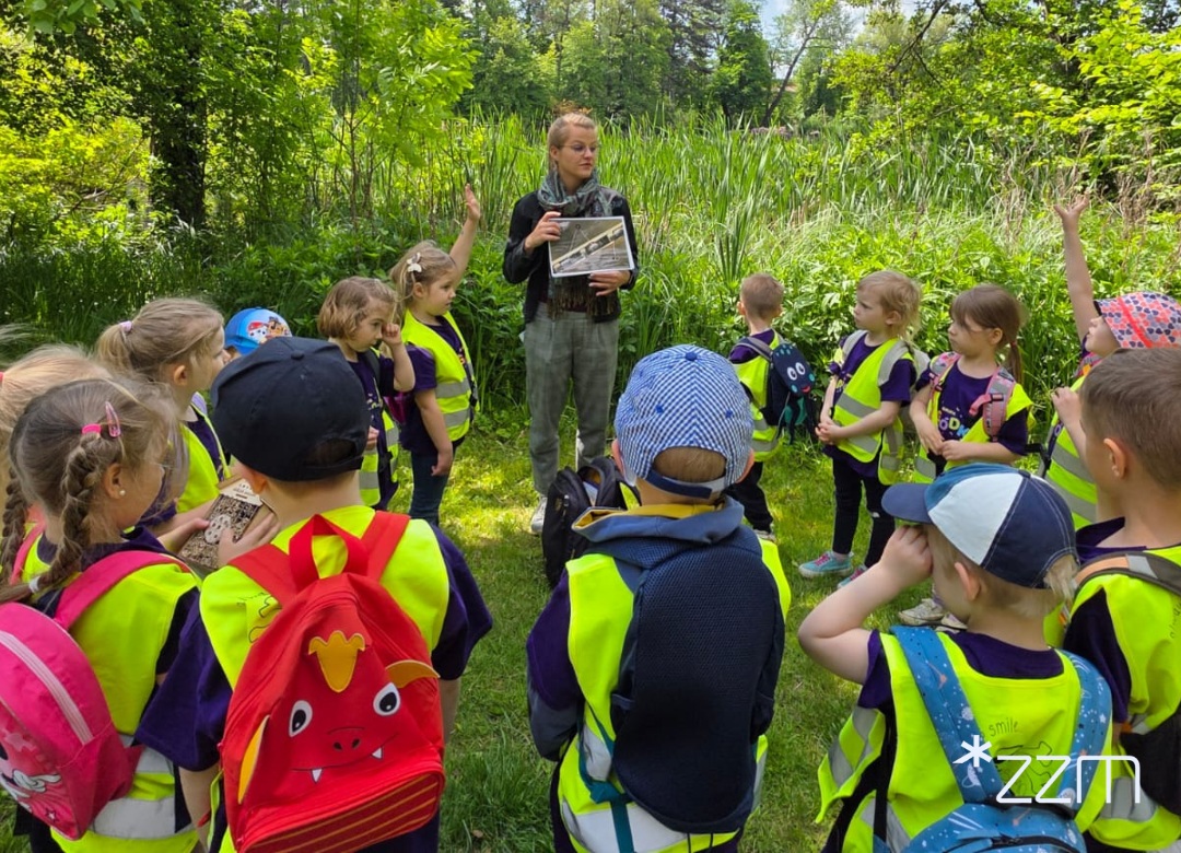 Zajęcia edukacyjne w parku