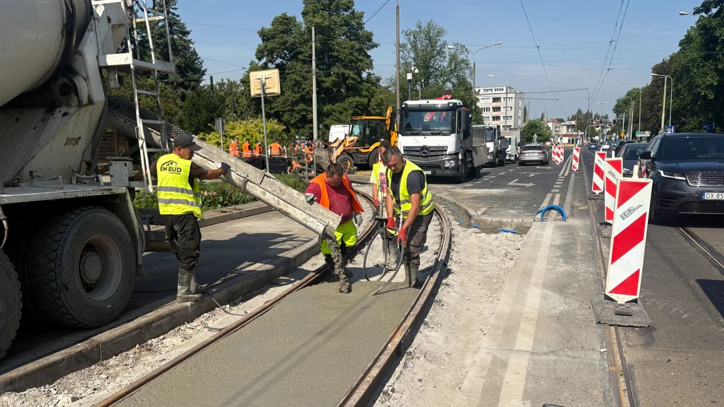 Zdjęcie prac na Ogrodach przy skręcie z ul. Dąbrowskiego